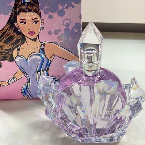 Ariana Grande R.e.m Perfume, R.e.m Perfume, Ariana Merch, Good Girl Perfume, Adriana Grande, Ariana Perfume, Ariana Grande Perfume, First Perfume, Perfume Lover