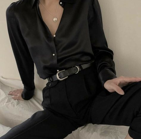 Mode Monochrome, Outfit Chic, Monochrome Fashion, Looks Black, Pinterest Fashion, All Black Outfit, Mode Inspo, Looks Chic, Looks Style