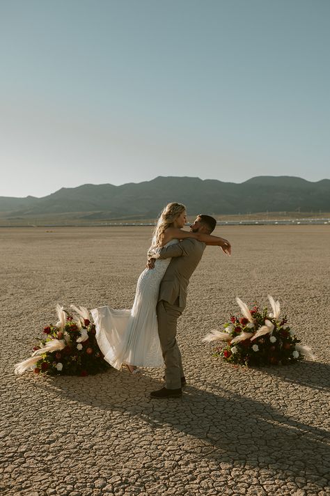 Secluded Serenity: Eloping at Dry Lake Bed - elopementlasvegas.com Dry Lake Bed Wedding, Nelson Ghost Town Wedding, Small Private Wedding, Nelson Ghost Town, Intimate Elopement Ideas, Dry Lake Bed, Very Small Wedding, Fun Wedding Pictures, Intimate Wedding Reception