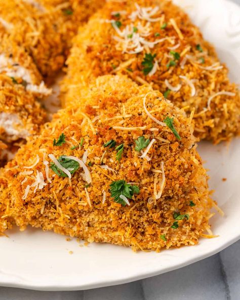 This crispy baked panko chicken is an easy weeknight dinner that's not only gluten free but delicious and juicy! Panko Chicken Thighs, Baked Panko Chicken, Chicken Gluten Free, Panko Chicken, Oven Fried, Oven Fried Chicken, Easy Weeknight Dinner, Fries In The Oven, Easy Weeknight