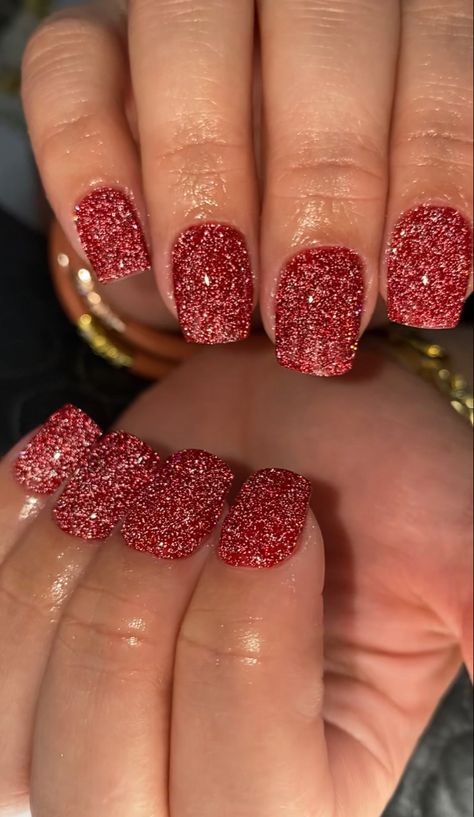 #rednails #reflective #glitter #glitternails Red Reflective Glitter Nails, Reflective Glitter Nails, Red Glitter Nails, Red Nails Glitter, Nail Artwork, Glittery Nails, Casual Nails, Red Glitter, Red Nails