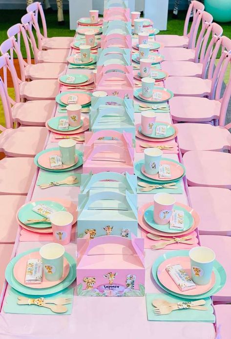 Birthday Party 3 Girl, Kids Birthday Table Set Up, Birthday Table Decorations Kids, Cocomelon Table Decor, Kids Party Table Set Up Ideas, Birthday Party Set Up Ideas, Pastel Themed Birthday Party, Kids Party Table Decor, Pastel Party Theme