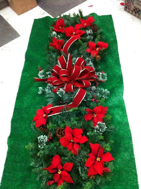 grave blankets | Christmas Grave Blanket | crafts Diy Grave Blankets, Cemetary Ideas, Diy Headstone, Grave Blanket, Cemetary Decorations, Christmas Tree Decorating Tips, Gravesite Decorations, Memorial Day Decorations, Blanket Craft