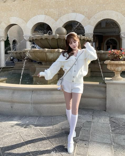 Long White Socks Outfit, Outfits With High Socks, Knee Socks Outfits, Long Socks Outfit, Douyin Fashion, Socks Outfit, Fairytale Fashion, Kawaii Fashion Outfits, Long Socks