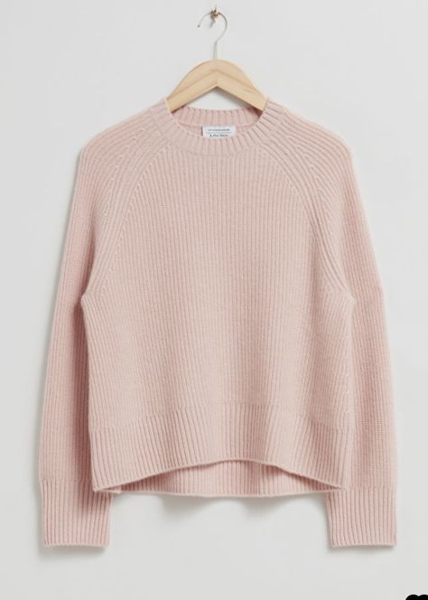 Pink Cashmere Sweater, Blush Sweater, Summer Style Guide, Boxy Sweater, Cashmere Jumper, Womens Cashmere, Wool Turtleneck, Cool Sweaters, Fashion Story