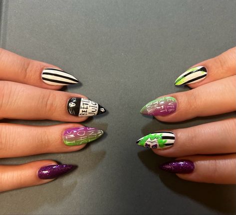 Halloween Beetle juice arcylic nail art Beetle Juice Nail Art, Beetlegeuse Nails, Beatle Juice Nail Art, Bettle Juice Nail Ideas, Beetlejuice Nails Acrylic, Tim Burton Nail Art, Beetlejuice Nail Designs, Tim Burton Nails, Beetlejuice Nail Art