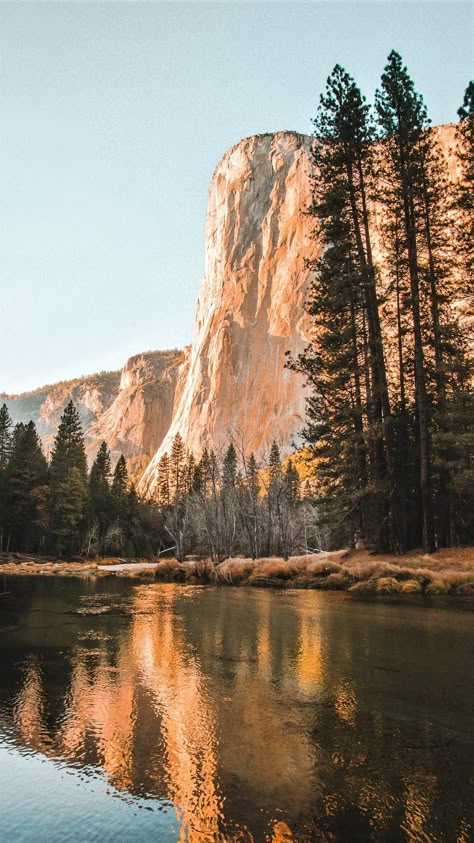 Yosemite National Park in winter Yosemite Trip, Yosemite Park, National Parks Photography, National Park Road Trip, National Parks Trip, Us National Parks, Road Trip Usa, Yosemite National, California Travel