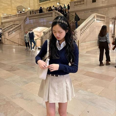 Simple Style Outfits, Original Characters, Preppy Casual, Insta Inspo, Simple Trendy Outfits, Korean Street Fashion, Aesthetic Outfits, Preppy Style, Pretty Outfits