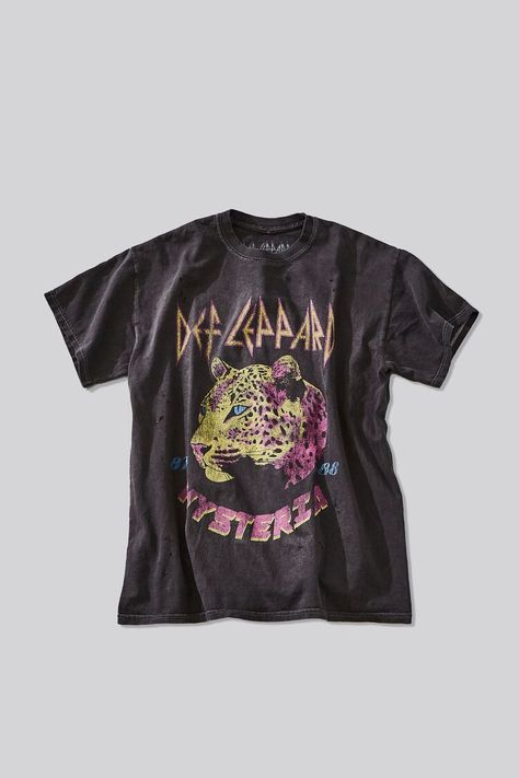 Persephone Flowers, Def Leppard Shirt, Chic Closet, Forever 21 Shirts, Graphic Tees For Women, Leopard Shirt, Cute T Shirts, Old Shirts, Graphic Design Packaging