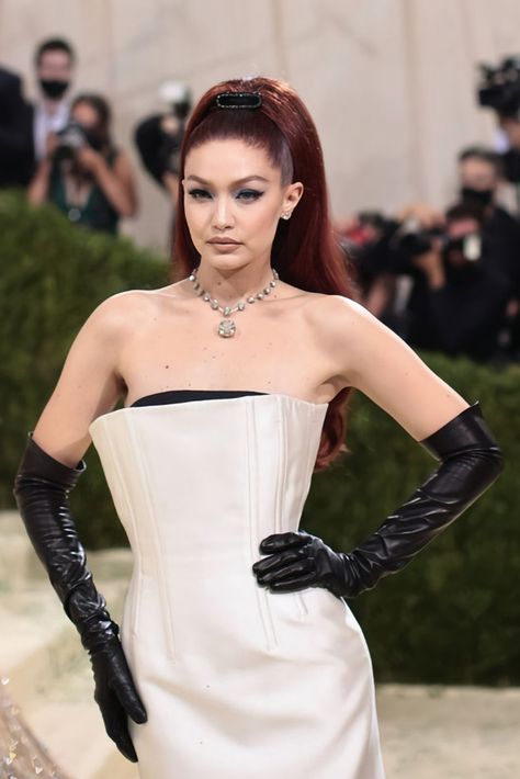 Gigi Hadid Makeup Natural, Gigi Hadid Met Gala 2021, Gigi Hadid Met Gala, Gigi Hadid Makeup, Bella Gigi, New York September, Gigi Hadid Street Style, Bella Hadid Street Style, Madame Gie