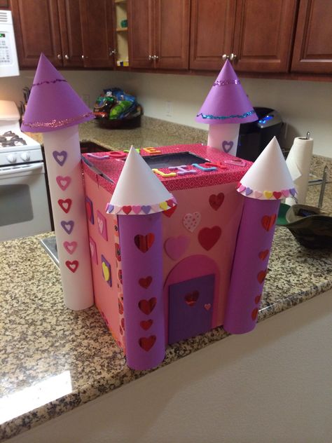 Unique Valentine Box Ideas, Homemade Valentine Boxes, Valentine's Boxes, Girls Valentines Boxes, Diy Valentines Box, Valentine Boxes For School, Princess Valentines, Kids Valentine Boxes, Baby Valentines