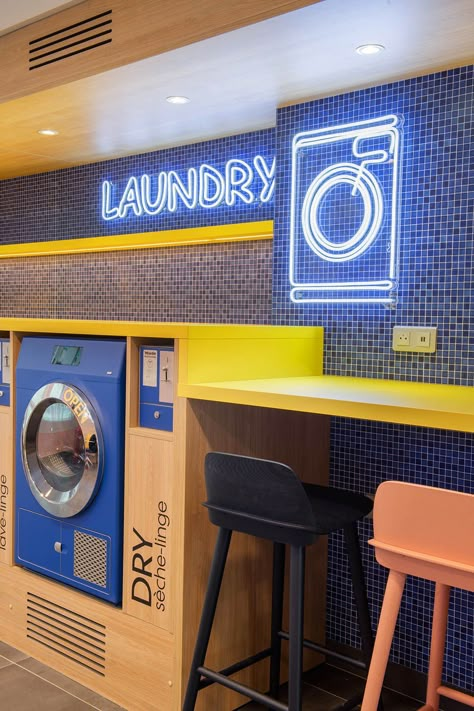 Self Laundry Shop Design, Laundromat Design Ideas, Laundrette Design, Laundry Store Design, Laundry Shop Design, Laundry Shop Interior Design, Laundry Shop Design Ideas, Laundry Business Design, Laundry Store Design Ideas