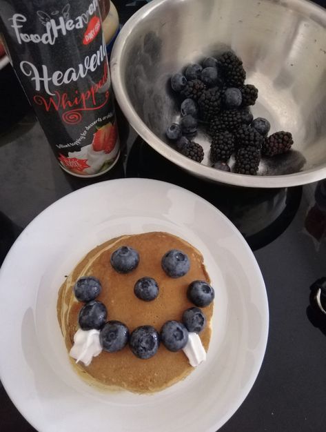 Vampire Diaries Food, Damon Salvatore Pancakes, Vampire Diaries Food Ideas, Tvd Birthday Party, Tvd Pancakes, Tvd Birthday Cake, Damon Pancakes, Tvd Party Ideas, The Vampire Diaries Birthday Cakes