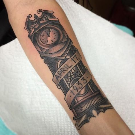 Grandfather Clock with a date, could possibly do roman numerals and have the top… Traditional Grandfather Clock Tattoo, Grandpa Tattoos, Tj Tattoo, Fishing Pole Tattoo, Grandfather Clock Tattoo, Grandfather Tattoo, Grandpa Tattoo, Father Son Tattoo, Date Tattoo