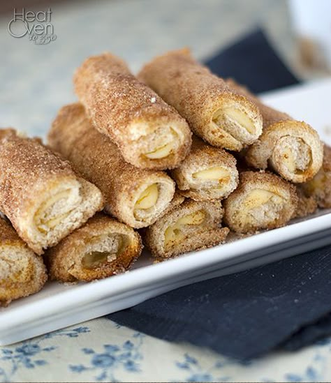 Cream Cheese Rollups with Cinnamon Sugar ~ Heat Oven to 350 Cream Cheese Rollups, Cream Cheese Roll Up, French Toast Roll Ups, French Toast Rolls, Cream Cheese Rolls, Yummy Sweets, How Sweet Eats, Mini Desserts, Cinnamon Sugar