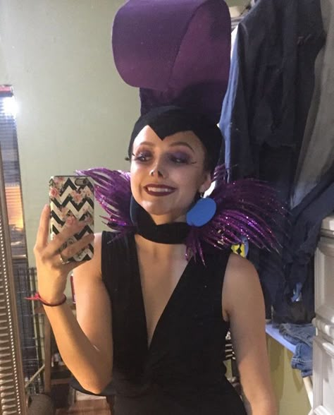 Yzma Costume Makeup, Kuzco And Yzma Costume, Esma And Kronk Costume, Disney Villain Costumes Women, Kronk And Yzma Costume, Villain Halloween Costumes Women, Yzma Makeup, Villain Costume Ideas, Disney Villians Costume