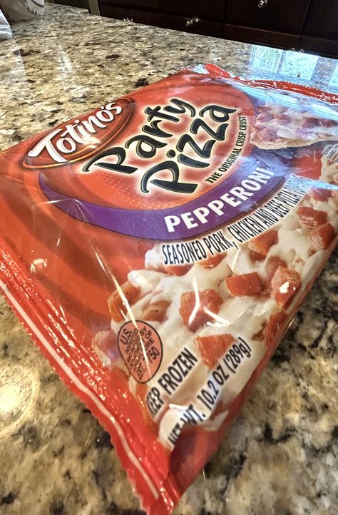 Totinos Pizza Air Fryer, Pizza In Air Fryer, Pizza In The Air Fryer, Totinos Pizza, Party Pizza, Craving Pizza, Pizza Rolls, Frozen Pizza, Snack Items