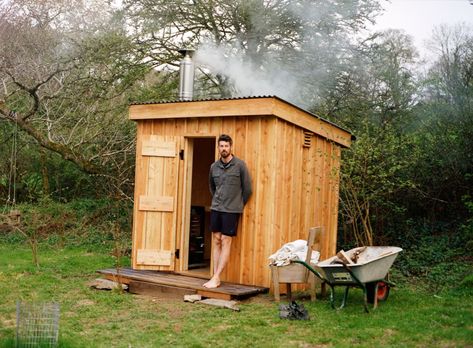 Inside the wild saunas of Britain | Financial Times Small Backyard Sauna, Homemade Sauna Diy, Homemade Sauna, Rustic Saunas, Sauna Ideas, Diy Sauna, Sauna Shower, Edward Hall, Sauna Diy