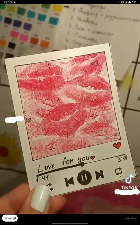 Thread Heart Card Spotify, Cute Polaroid Drawings, Spotify Drawing Ideas, Dessin Spotify, Handmade Gift Ideas For Boyfriend, Music Screenshots, Dibujos Aesthetic Faciles, ليلو وستيتش