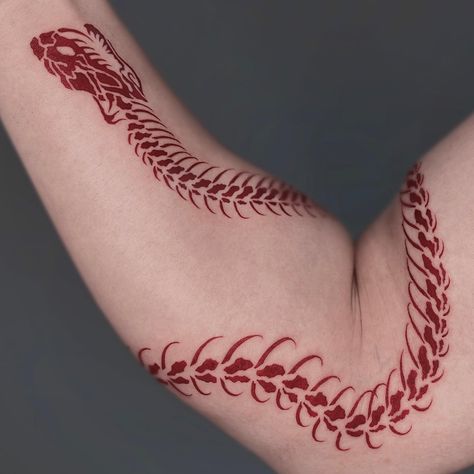 Red Skeleton Tattoo, Red Ink Tattoos Men, Red Tattoo Men, Snake Skeleton Tattoo, Tattoos Fine Line, Butterfly Tattoos Images, Snake Skeleton, Red Heart Tattoos, Bird Tattoo Wrist