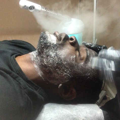 UltraGlamBeautyByEsha on Instagram: “(Gentleman’s Facial) A cleansing and purifying facial designed to address the needs for men’s skin including: sensitivity, dry patches,…” Facial At Home Steps Homemade, Men Facial Skin Care, Steam Facial, Men Facial, Facial At Home, Facial Spa, Cream Concealer, Cream Eyeshadow, Facial Skin Care