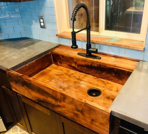 Kitchen Sink Diy, Vintage Sink, Farmhouse Cabinets, Wood Sink, Kitchen Sink Design, Farm Sink, Sink Design, Farmhouse Sink Kitchen, Farmhouse Sink