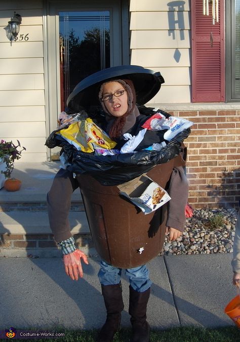 This was a fun costume, you can walk upto the door, sqwat down in the can tuck head so cover is on top and when the unsuspecting person came to the door you jump up and give um a treat! We had a lot of fun... Photo 2 of 4. Trash Can Costume, Garbage Truck Costume, Truck Costume, Diy Costumes Kids Boys, Pirate Costume Diy, Twin Pregnancy Announcement, Twin Onesies, Costume Works, Diy Costumes Kids