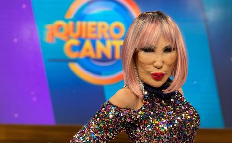 La vedette Lyn May sorprendió a todos luego de unirse al reality “Quiero Cantar” de Venga la Alegría, pues demostró que a pesar de su edad aún tiene mucha elasticidad, pues sorprendió a todos realizando un split. Lyn May ha demostrado que su cuerpo esta muy bien trabajado a sus 68 años de edad, pues […] La noticia Lyn May sorprende haciendo un split a sus 68 años fue publicada originalmente en Turquesa News. Jenny Rivera