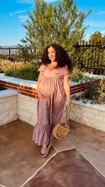 Cute Pregnant Outfits, Maternity Gown Styles, Stylish Pregnancy Outfits, Classy Pregnancy Outfits, Stylish Maternity Wear, Pregnancy Gown, Pregnacy Fashion, Elegant Maternity Dresses, Babyboo Fashion