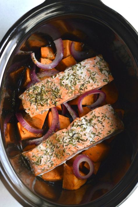 Slow Cooker Balsamic Salmon and Sweet Potatoes - Sizzlefish Crockpot Meals Salmon, Healthy Salmon Crockpot Recipes, Salmon Crock Pot Recipes, Slow Cooker Recipes Fish, Pescatarian Crockpot Meals, Crockpot Recipes Salmon, Salmon In Slow Cooker, Pescatarian Slow Cooker Recipes, Crock Pot Salmon Recipes