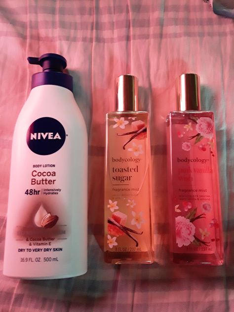 Cocoa Butter Aesthetic, How To Smell Like Cocoa Butter, Cocoa Butter Scent, Cocoa Butter Kisses, Wishlist Idea, Scents Vanilla, Money Comes To Me, Good Skin Tips, Perfume Body Spray