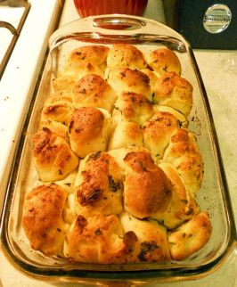 Garlic Bubble Bread Bubble Bread Recipe, Garlic Monkey Bread, Bubble Bread, Frozen Bread Dough, Bread Bun, Monkey Bread, Breakfast Breads, Bread Rolls, Biscuit Recipe