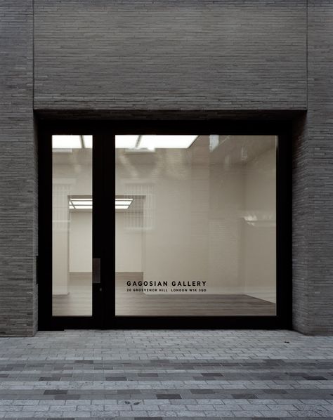 Caruso St John's Gagosian Grosvenor Hill gallery opens Window Signage, Gagosian Gallery, Shop Facade, Storefront Design, Mayfair London, Clinic Design, Entrance Design, Shop Fronts, Retail Interior