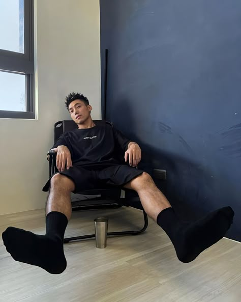 Men In Socks Black, Men In Socks Only, Long Socks Outfit Men, Shoes With Socks Outfit, Teen Boy Clothing, Muscle Poses, Socks Outfit Men, Black Nike Socks, Dri Fit Socks