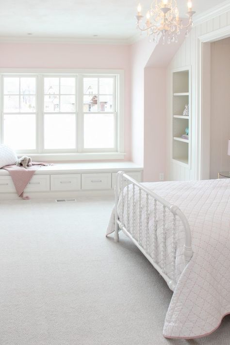 White Bedroom Carpet White Bedroom Carpet, Cream Carpet Bedroom, Bedroom Carpet Ideas, White Carpet Bedroom, Beige Carpet Bedroom, Ivory Bedroom, Floor Options, Peaceful Bedroom, Big Girl Bedrooms