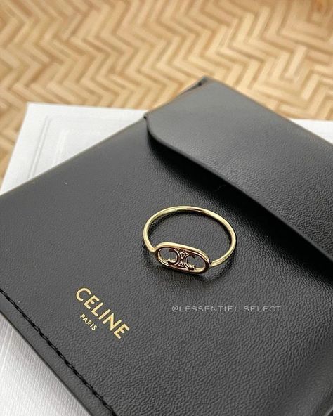 Celine Ring, Celine Jewelry, Celine Paris, Celine Accessories, Expensive Jewelry Luxury, Jewelry Accessories Ideas, Dope Jewelry, Girly Accessories, Classy Jewelry