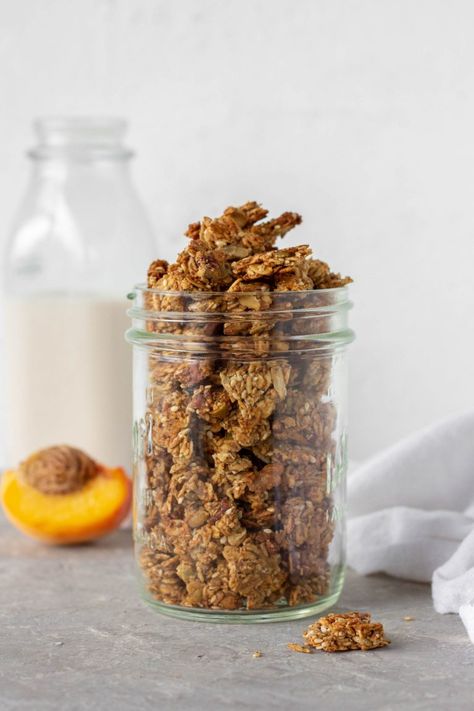 Vegan Gluten Free Granola, Cherry Oatmeal Bars, Sugar Free Granola Recipe, Crunchy Granola Recipe, Almond Granola Recipe, Almond Butter Granola, Healthy Homemade Granola Recipe, Sugar Free Granola, Homemade Almond Butter