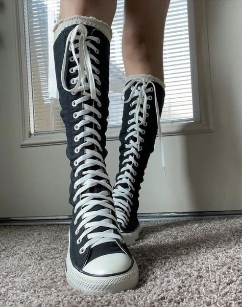 Knee High Converse, High Converse, Converse Boots, Creepy Cute Fashion, Swag Outfits For Girls, White Converse, Emo Fashion, Causual Outfits, Swag Shoes