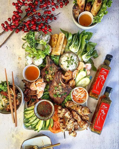 Break from cheeseboard for a while! [ad] Midweek Crush= Vietnamese grilled Meats with rice or vermicelli noodle your choice. Paired with @chamdippingsauce (amazing depth of flavor). Have a delicious day everyone!🙋‍♀️ Follow @plattermeupcolorado on IG: https://instagram.com/plattermeupcolorado Vietnamese Platter, Vietnamese Charcuterie Board, Wedding Finger Food, Ramen Party, Learning Vietnamese, Resort Food, Healthy Finger Food, Wedding Finger Foods, Healthy Finger Foods