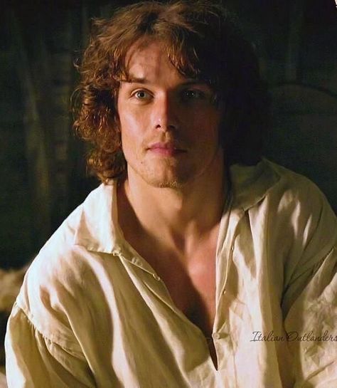 Young Jamie so full of hope & longing for his new bride Claire #Outlander 107 The Wedding #JamieFraser #SamHeughan #ILoveJamieFraser #loveforJamie #BarbFavJamieFraser Outlander Wedding, Charlie Weasley, Jamie Outlander, Gabaldon Outlander, James Fraser Outlander, Sam Hueghan, Jaime Fraser, Claire And Jamie, Outlander Jamie Fraser