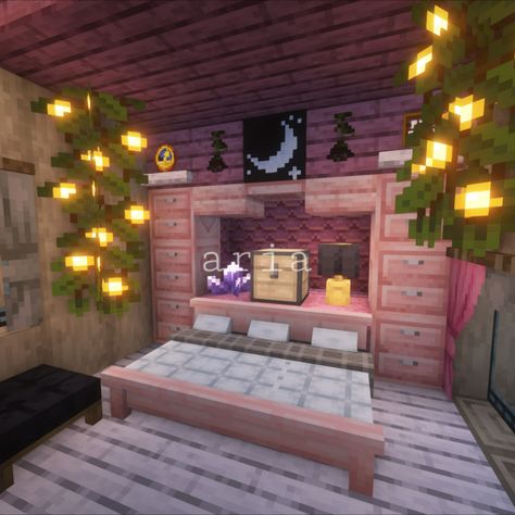 og build linked!! :) Aesthetic Minecraft Bed Ideas, Room Ideas For Minecraft, Room Idea Minecraft, Minecraft Cute Bedroom, Cute Minecraft Bedroom, Cute Minecraft Living Room, Pink Minecraft Room, Bedroom Decor Minecraft, Minecraft Pink Bedroom