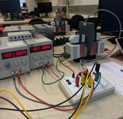 Lab day Physics Lab Aesthetic, Circuits Aesthetic, Physics Aesthetic, Lab Aesthetic, Mechanic Engineering, Engineering Degree, Physics Lab, Tech Girl, Spring Semester