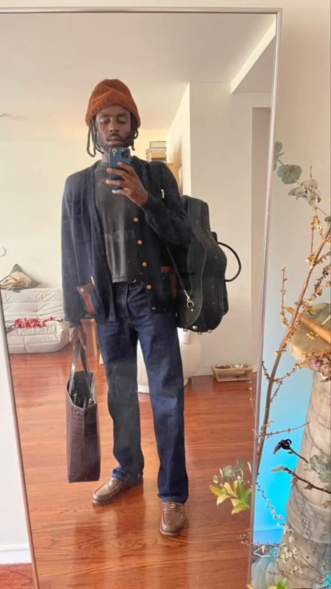 Dev Hynes Aesthetic, Dev Hynes Style, Classy Streetwear, People Clothes, Hip Hop Outfits, Black Celebrities, Cool Fits, Japan Fashion, Fashion Week Street Style