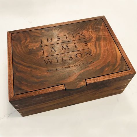 Wood Pet Urn, Wood Box Design, Cremation Boxes, Custom Wooden Boxes, Custom Wood Boxes, Tea Packaging Design, Wood Urn, Joinery Details, Wooden Urn