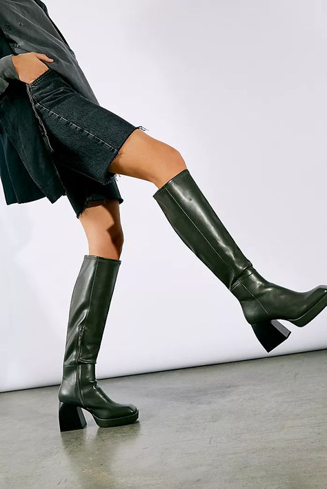 Platform Boots Outfit, Upcoming Fashion Trends, Jeffrey Campbell Shoes, Chunky Platform, Boots Knee, Long Boots, Boots Outfit, Platform Boots, Jeffrey Campbell