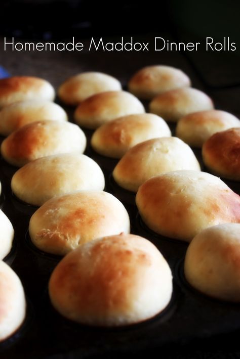 THIS is the actual link to the Maddox rolls recipe. The other one doesn't link to the recipe source. Biscuit Rolls, Dinner Rolls Recipe, Honey Butter, Butter Recipe, Rolls Recipe, Dinner Rolls, Homemade Bread, I Love Food, Paneer