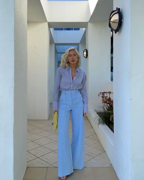 Laura Jade Stone on Instagram: “Yesterdays look 💙 I think I might be wearing too much blue lately 😂😋” Colourful Academia, Laura Jade Stone, Stone Dress, Curated Outfit, 2000s Outfits, Style Crush, Jade Stone, Spring Wardrobe, Fashion Fits