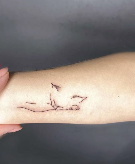 Tiny Cat Tattoo, Cat Silhouette Tattoos, Animal Lover Tattoo, Cat Lover Tattoo, Paw Tattoos, Cat Paw Tattoos, Cat Tattoo Ideas, Kitten Tattoo, Cat Tattoo Simple