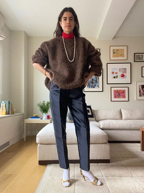 What to wear instead of jeans Cereal Aisle, Chanel Combat Boots, Leandra Medine Style, Wolford Bodysuit, Turtleneck Under, Black Tweed Jacket, Celana Fashion, Turtleneck Outfit, Leandra Medine