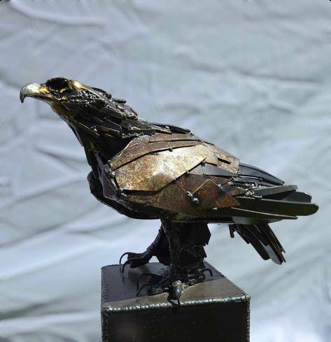 Handcrafted Metal Welded Eagle Sculpture - Etsy UK Large Metal Art, Cool Metal Projects, Wedgetail Eagle, Metal Sculpture Ideas, Welded Animals, Metal Animal Sculptures, Birds Sculpture, Scrap Metal Sculpture, Junk Metal Art